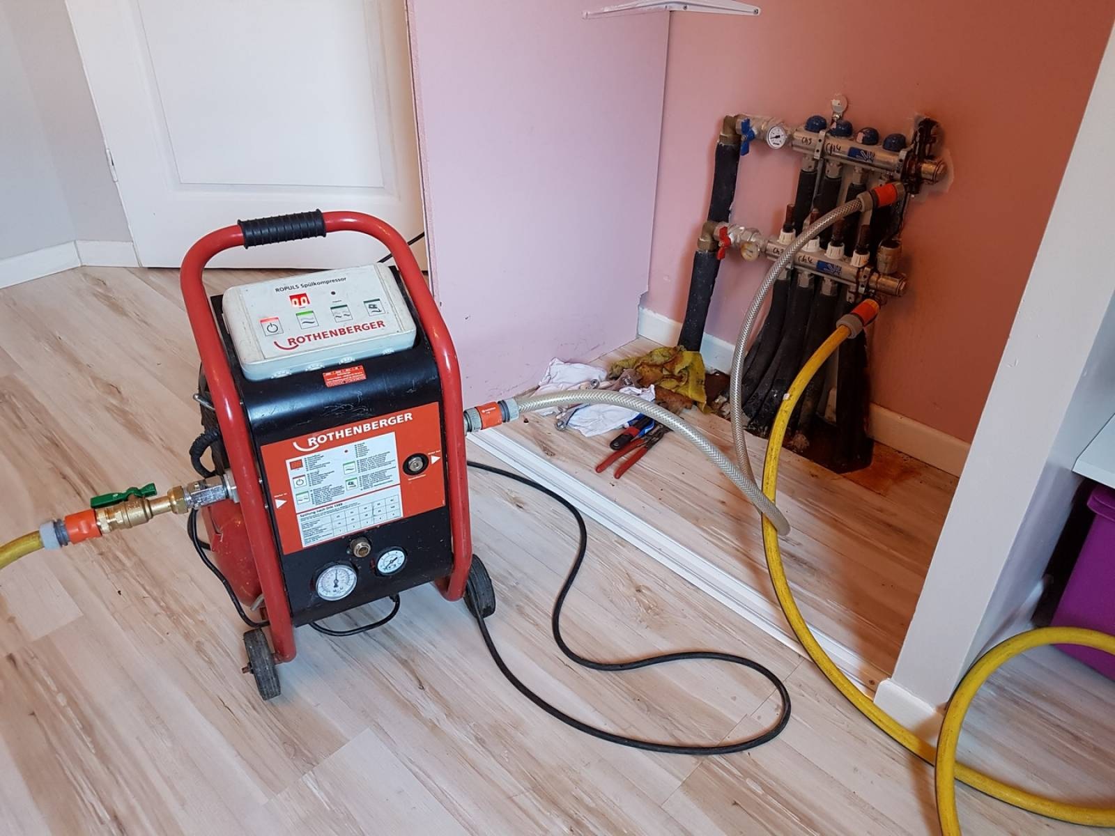 Pendik Yayalar Vaillant Hermetik Şofben Kombi Bakımı